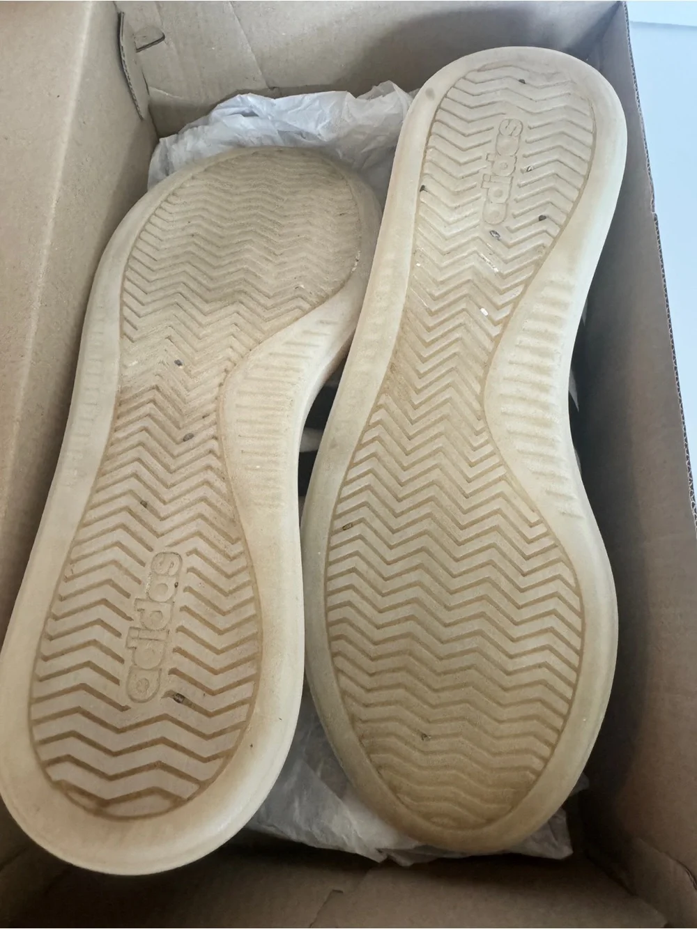 adidas White, Black & Light Gray Retro-Inspired Sneakers size 8